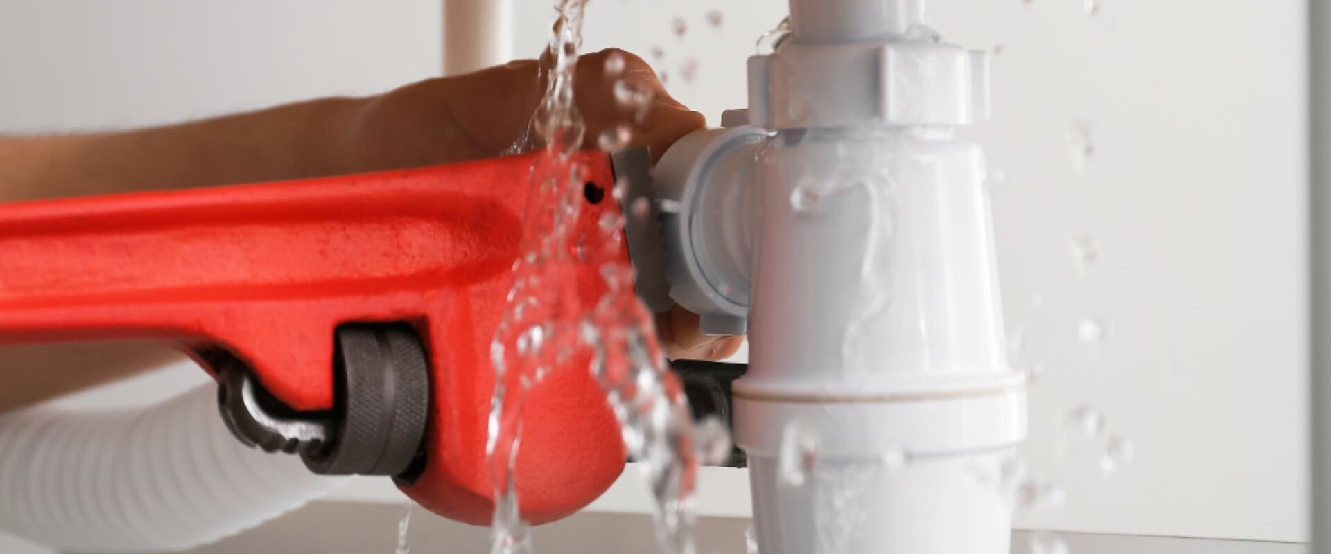 Ensuring Safety in Senior Living: Handle Plumbing Emergencies Swiftly
