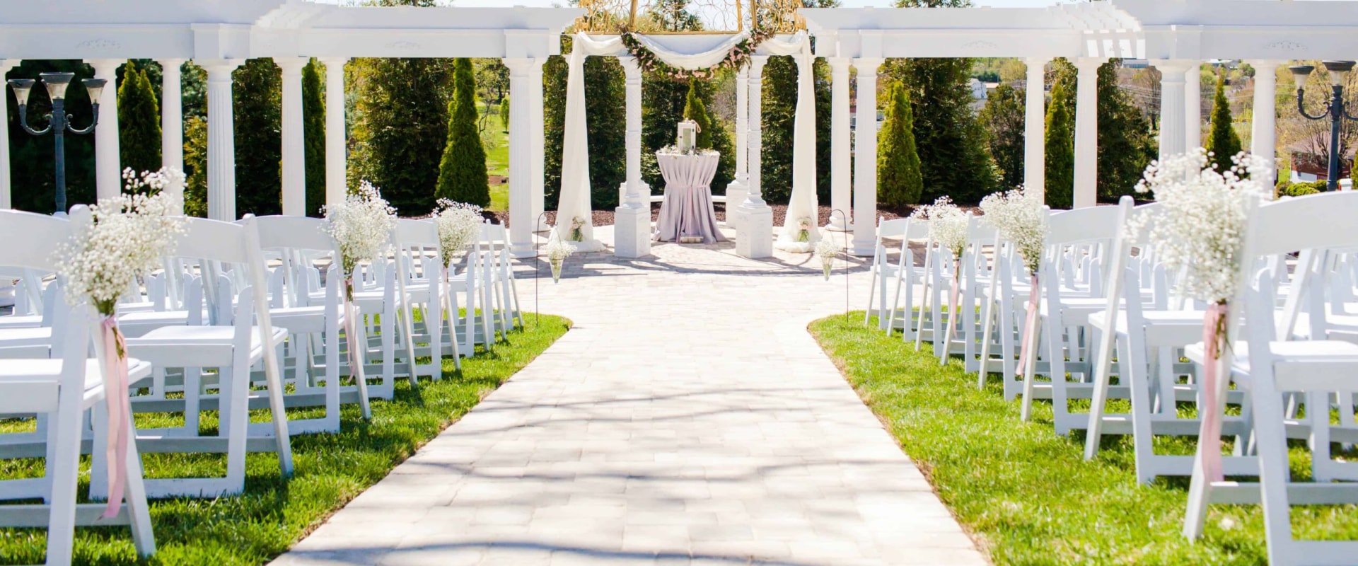 Exploring Senior Living Communities Around Popular Wedding Venues